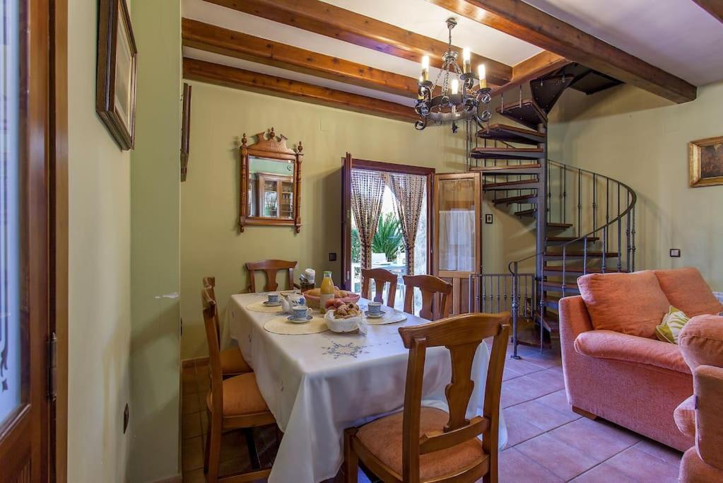 Villa Tamarit Pedralba Exterior photo